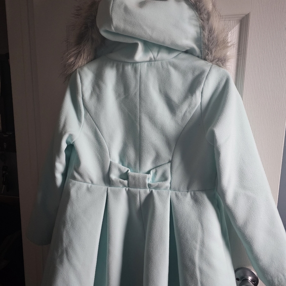 Girl's 10/12 or L winter coat - Picture 4 of 8
